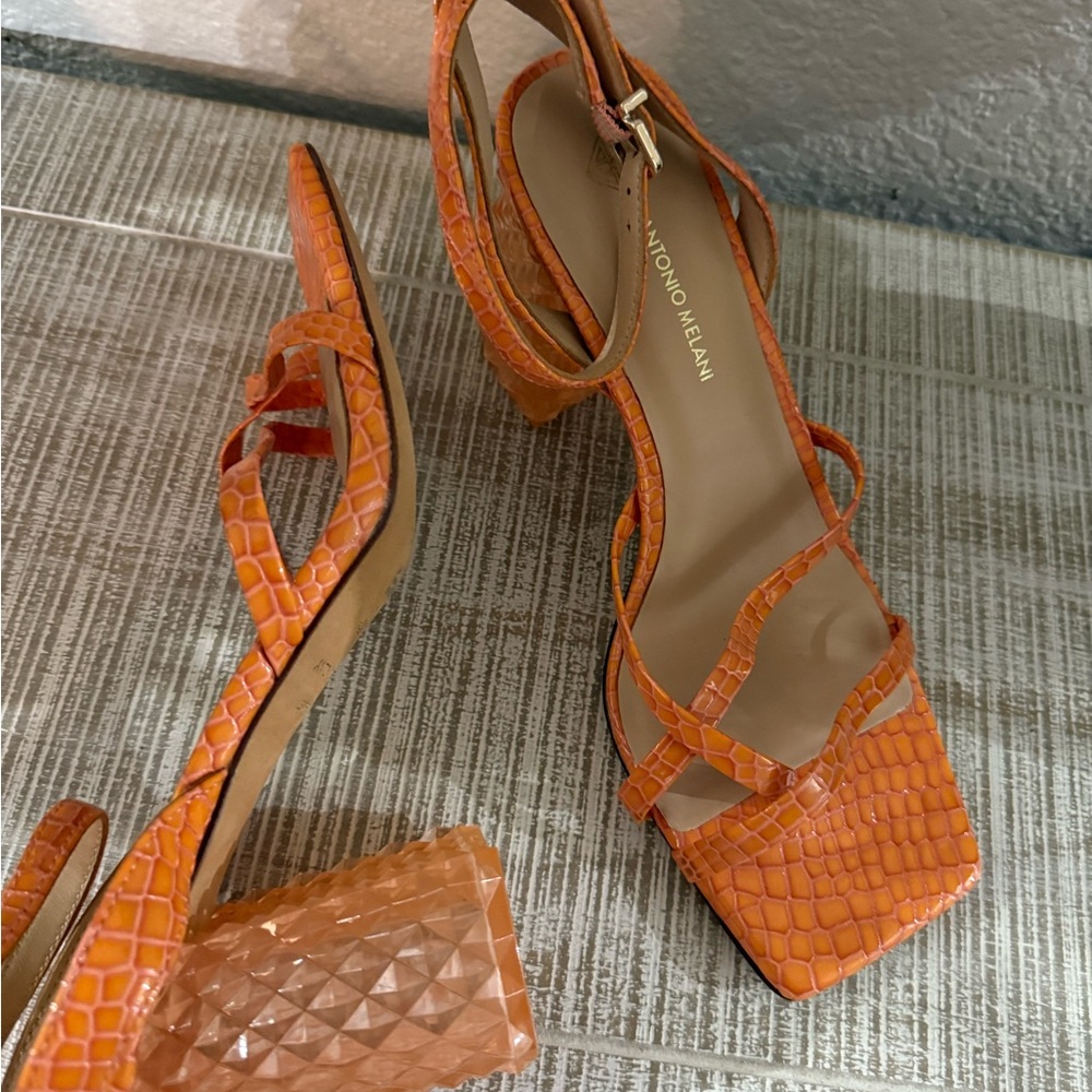 Antonio Melani block heel sandals - Picture 2 of 4